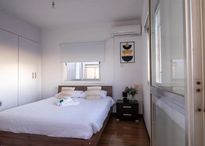 Telmar - Harbour Sea View From The Veranda Larnaca