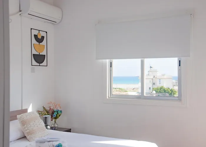 Telmar - Harbour Sea View From The Veranda Apartament Larnaca