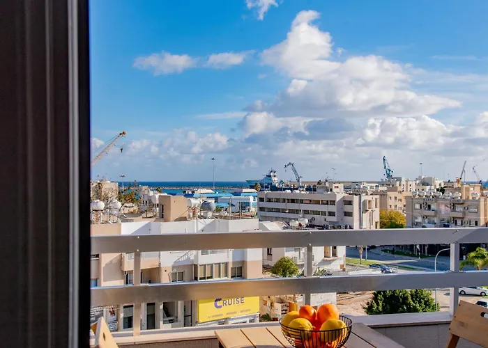 Apartament Telmar - Harbour Sea View From The Veranda Larnaca